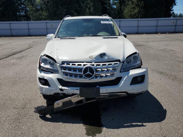 4JGBB25E89A494310 - 2009 MERCEDES-BENZ ML თეთრი ფოტო 5