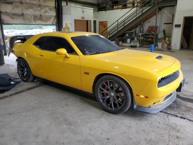 2C3CDZDJ6HH640122 - 2017 DODGE CHALLENGER SRT 392 YELLOW photo 4