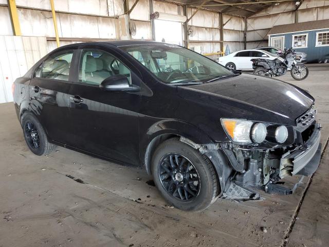 1G1JA5SH4D4245621 - 2013 CHEVROLET SONIC LS Qara foto 4