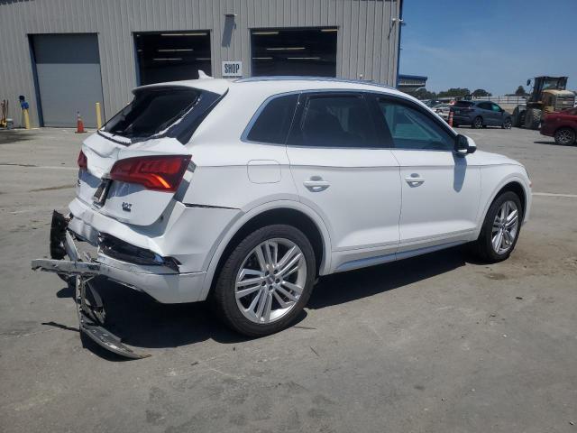 WA1BNAFY9J2242136 - 2018 AUDI Q5 PREMIUM PLUS WHITE photo 3