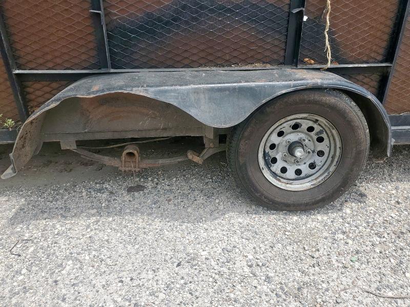 00000000000000000 - 2000 UTILITY UTILITY TR 黑色 照片 5