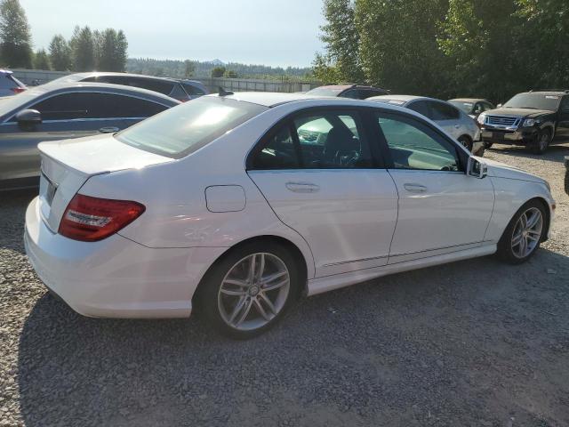 WDDGF4HB2EG249964 - 2014 MERCEDES-BENZ C 250 WHITE photo 3