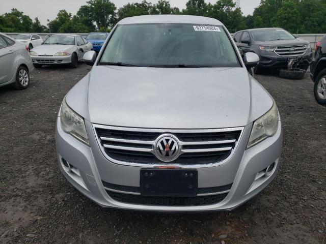 WVGAV75N09W527304 - 2009 VOLKSWAGEN TIGUAN S SILVER photo 5