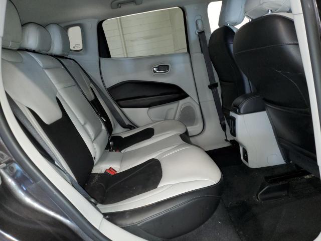 3C4NJDBBXJT413086 - 2018 JEEP COMPASS LATITUDE GRAY photo 11