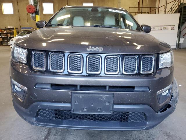 3C4NJDBBXJT413086 - 2018 JEEP COMPASS LATITUDE GRAY photo 5