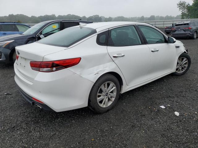 KNAGT4L34J5235988 - 2018 KIA OPTIMA LX أبيض صورة 3