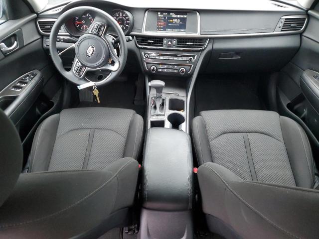 KNAGT4L34J5235988 - 2018 KIA OPTIMA LX أبيض صورة 8