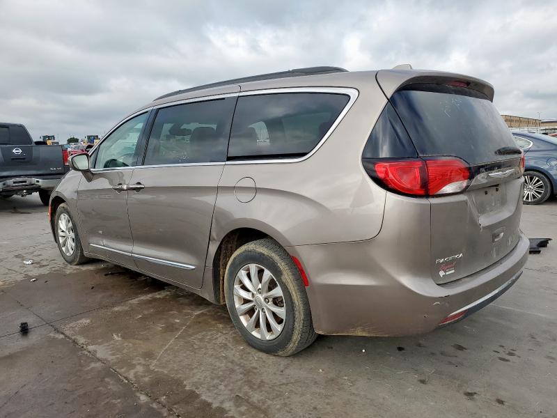 2C4RC1BGXHR695250 - 2017 CHRYSLER PACIFICA TOURING L TAN photo 2