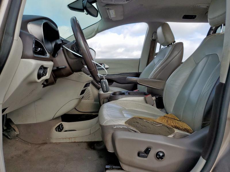 2C4RC1BGXHR695250 - 2017 CHRYSLER PACIFICA TOURING L TAN photo 7