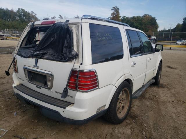 5LMFU28516LJ17922 - 2006 LINCOLN NAVIGATOR WHITE photo 4