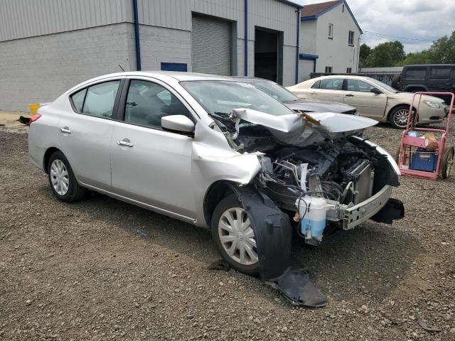 3N1CN7AP1KL859044 - 2019 NISSAN VERSA S SILVER photo 4