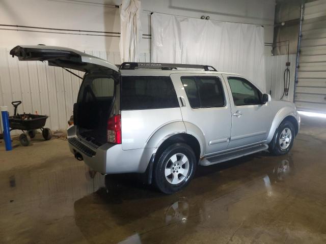 5N1AR18W25C746928 - 2005 NISSAN PATHFINDER LE 银色 照片 3
