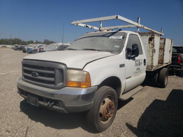 1FDAF57F0YEC85996 - 2000 FORD F550 SUPER WHITE photo 2