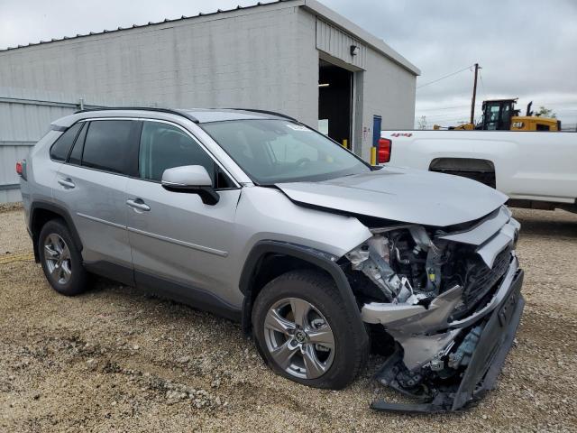 2T3P1RFV6RC480056 - 2024 TOYOTA RAV4 XLE SILVER photo 4