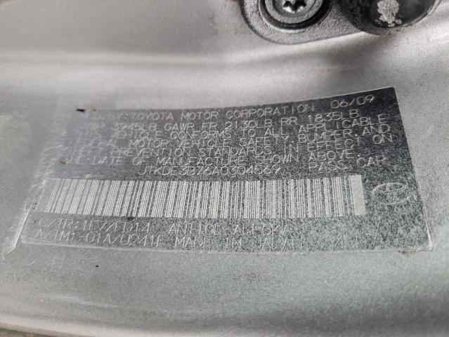 JTKDE3B76A0304569 - 2010 TOYOTA SCION TC 银色 照片 13