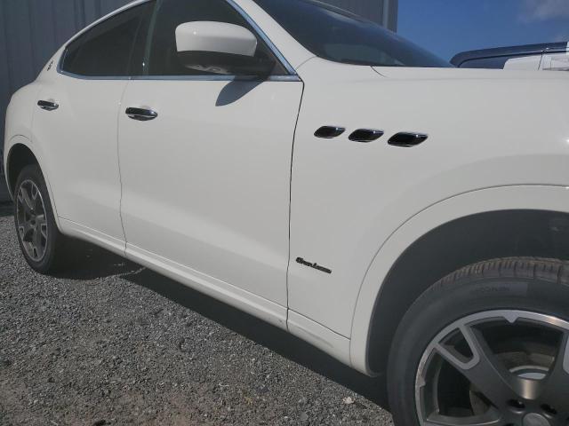 ZN661XUL5JX295964 - 2018 MASERATI LEVANTE LUXURY WHITE photo 12