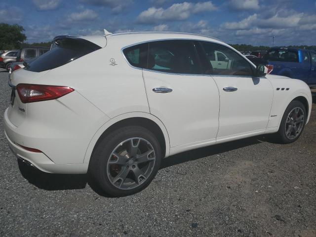 ZN661XUL5JX295964 - 2018 MASERATI LEVANTE LUXURY WHITE photo 3