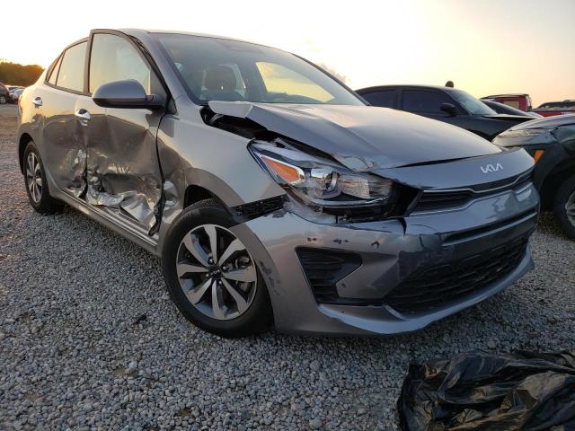 3KPA24AD0PE568449 - 2023 KIA RIO LX SILVER photo 4