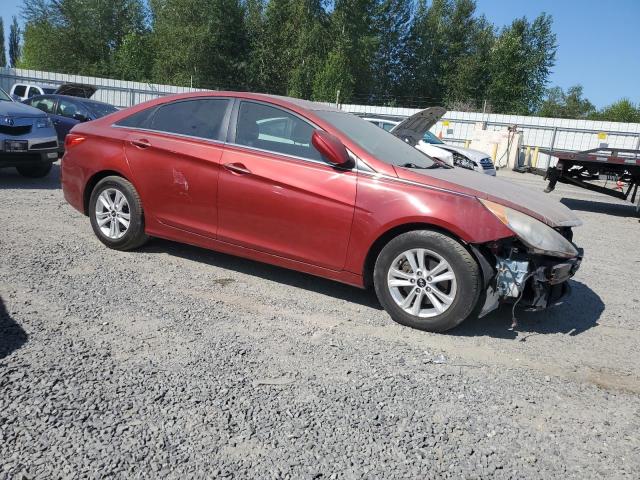 5NPEB4AC3DH749156 - 2013 HYUNDAI SONATA GLS RED photo 4