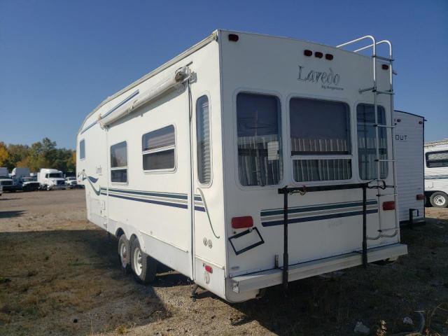 4YDF27R2714450723 - 2001 KEYSTONE LAREDO WHITE photo 3