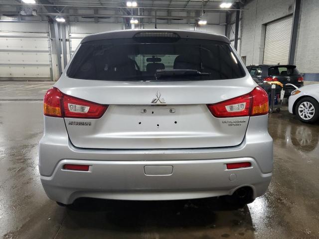 JA4AP3AU4BZ009053 - 2011 MITSUBISHI OUTLANDER ES SILVER photo 6