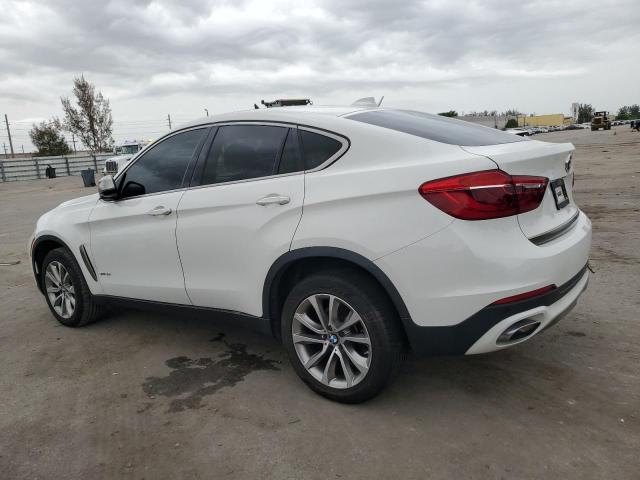 5UXKU0C5XJ0G80500 - 2018 BMW X6 SDRIVE35I თეთრი ფოტო 2