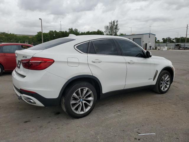5UXKU0C5XJ0G80500 - 2018 BMW X6 SDRIVE35I თეთრი ფოტო 3