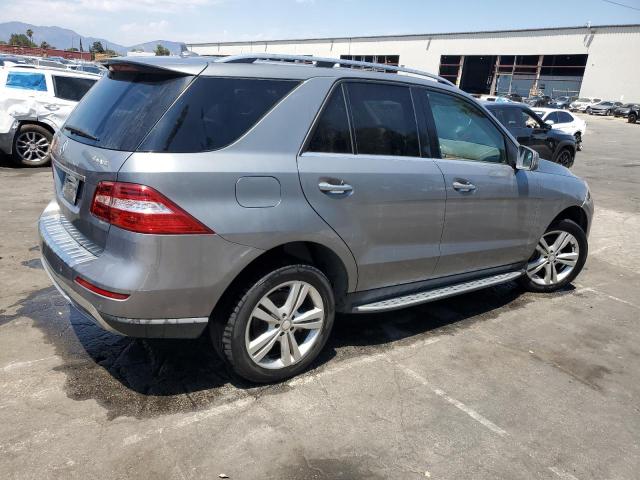 4JGDA5HBXEA308291 - 2014 MERCEDES-BENZ ML 350 4MATIC GRAY photo 3