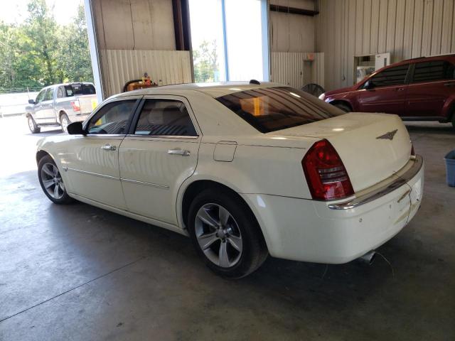 2C3LA63H06H177302 - 2006 CHRYSLER 300C WHITE photo 2