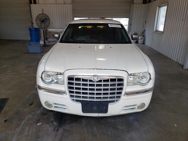 2C3LA63H06H177302 - 2006 CHRYSLER 300C WHITE photo 5