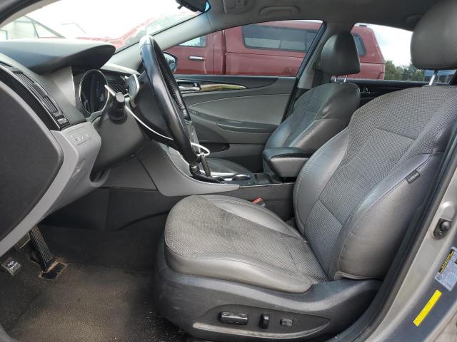 5NPEC4AC2EH853457 - 2014 HYUNDAI SONATA SE 灰色 照片 7