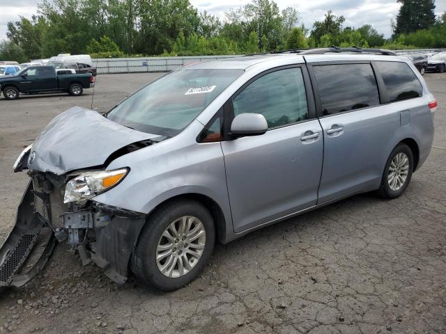 2012 TOYOTA SIENNA XLE, 