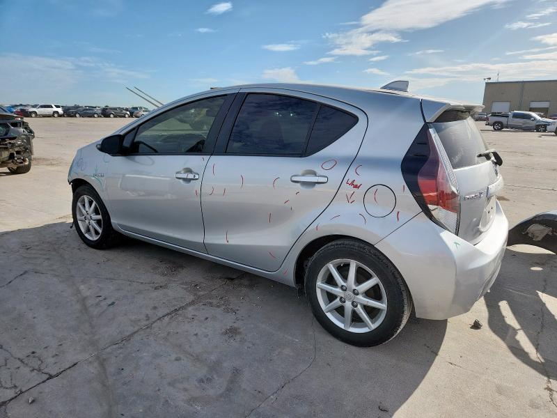 JTDKDTB34G1121821 - 2016 TOYOTA PRIUS C ვერცხლისფერი ფოტო 2