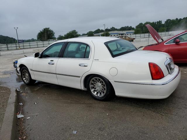 1LNHM82W61Y633561 - 2001 LINCOLN TOWN CAR SIGNATURE თეთრი ფოტო 2