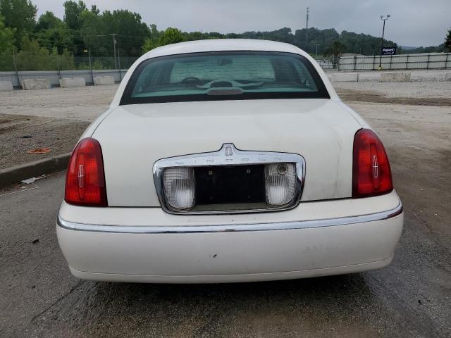 1LNHM82W61Y633561 - 2001 LINCOLN TOWN CAR SIGNATURE თეთრი ფოტო 6