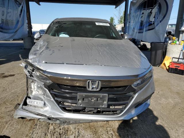 1HGCV1F37JA195954 - 2018 HONDA ACCORD SPORT SILVER photo 5