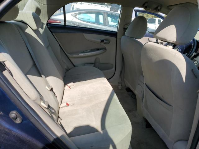 5YFBU4EE5DP153901 - 2013 TOYOTA COROLLA BASE Blau Foto 10