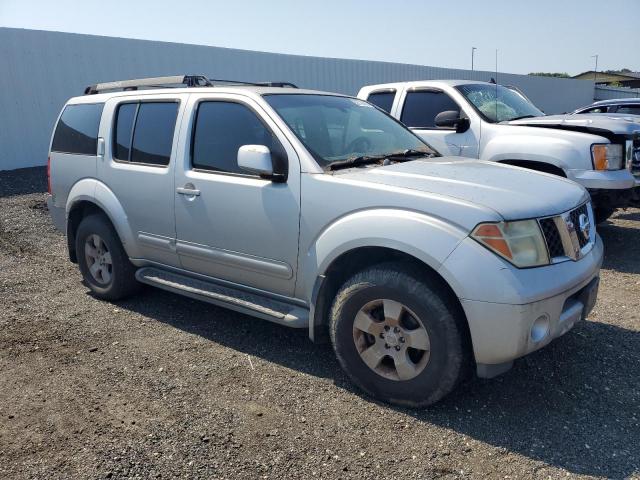 5N1AR18W15C755698 - 2005 NISSAN PATHFINDER LE SILVER photo 4