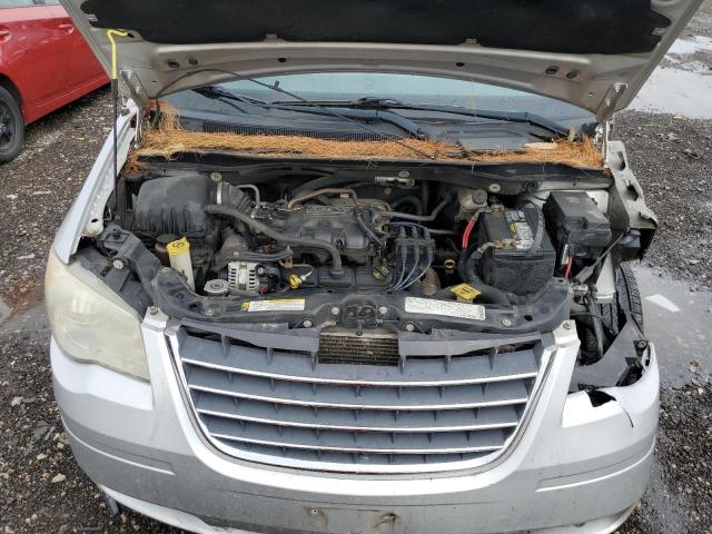 2A4RR4DE6AR198983 - 2010 CHRYSLER TOWN & COU LX SILVER photo 12