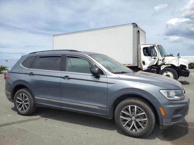 3VV3B7AX9JM210012 - 2018 VOLKSWAGEN TIGUAN SE GRAY photo 4