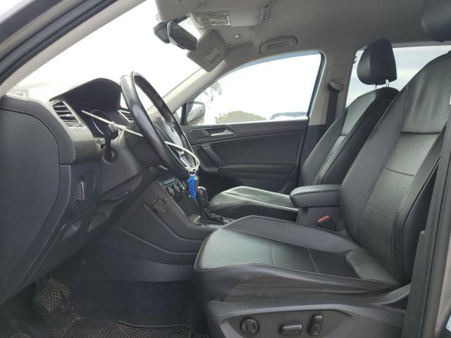 3VV3B7AX9JM210012 - 2018 VOLKSWAGEN TIGUAN SE GRAY photo 7