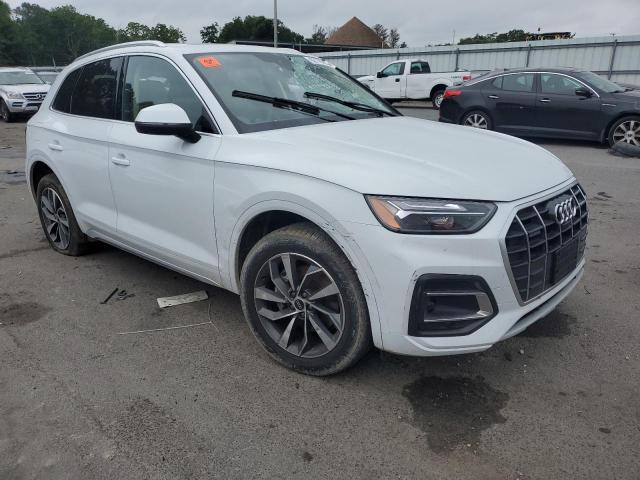 WA1BAAFYXM2132356 - 2021 AUDI Q5 PREMIUM PLUS WHITE photo 4