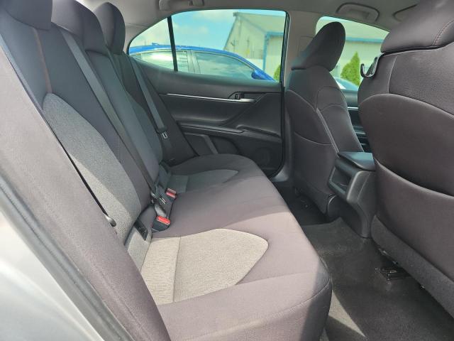 4T1B11HK9JU012879 - 2018 TOYOTA CAMRY L SILVER photo 10