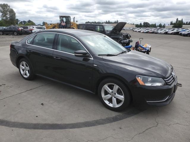1VWAT7A31EC034710 - 2014 VOLKSWAGEN PASSAT S შავი ფოტო 4