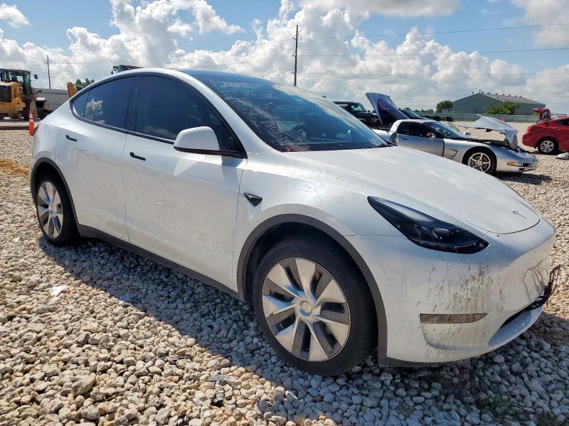 7SAYGDEEXPA178732 - 2023 TESLA MODEL Y WHITE photo 4