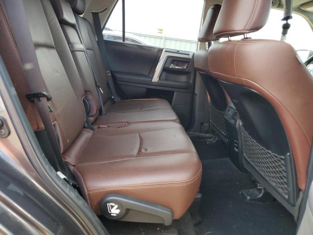 JTEBU5JRXJ5510590 - 2018 TOYOTA 4RUNNER SR5/SR5 PREMIUM GRAY photo 11