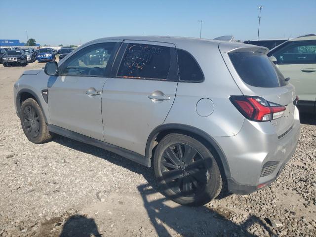 JA4APUAU3NU017068 - 2022 MITSUBISHI OUTLANDER ES SILVER photo 2