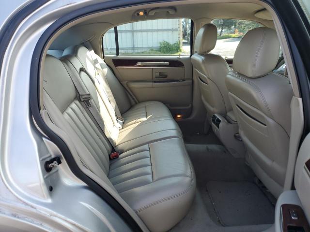 1LNHM81W13Y656038 - 2003 LINCOLN TOWN CAR EXECUTIVE SILVER photo 10
