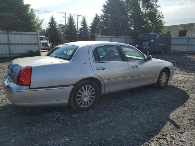1LNHM81W13Y656038 - 2003 LINCOLN TOWN CAR EXECUTIVE SILVER photo 3