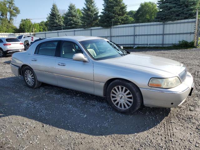 1LNHM81W13Y656038 - 2003 LINCOLN TOWN CAR EXECUTIVE SILVER photo 4